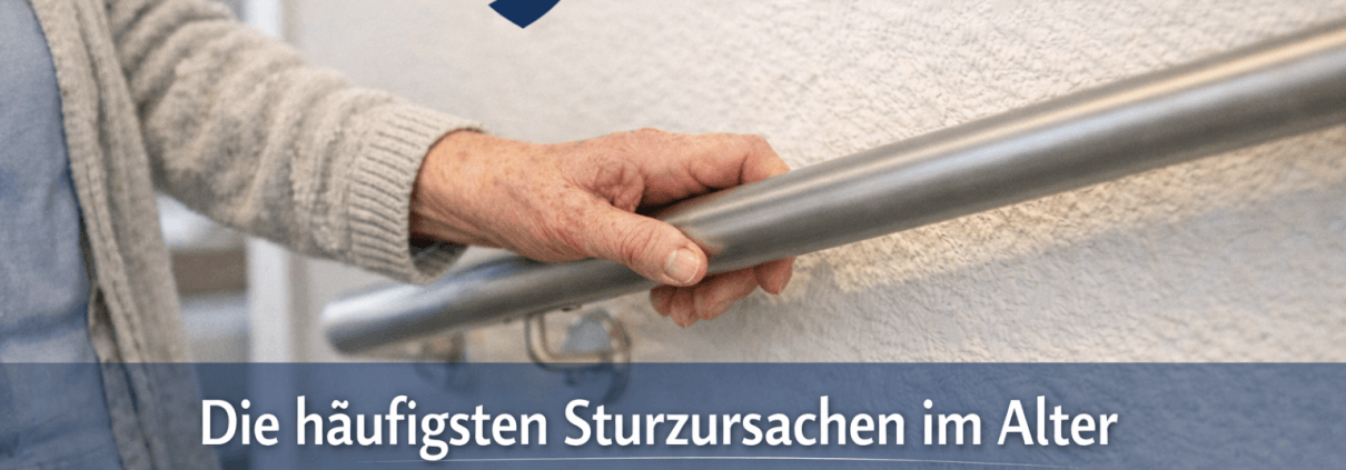 Senior nutzt sicheren Handlauf im Treppenhaus zur Sturzprävention