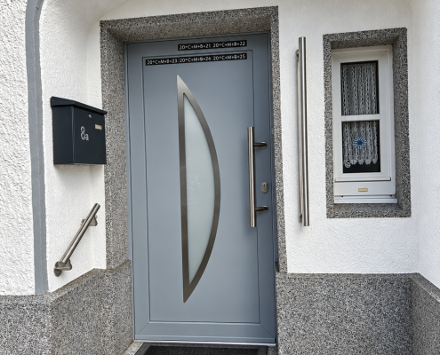 Edelstahlhandläufe am Hauseingang
